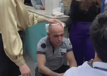 Hem bedava binmeye çalıştılar hem de güvenlikçiyi dövdüler