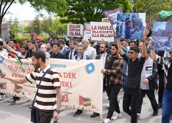 Niğde’de Filistin’e destek yürüyüşü düzenlendi