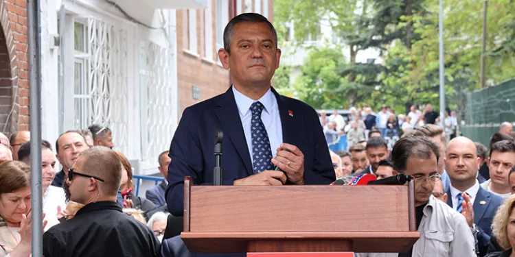 “Barışçıl yürüyüş, protesto ve toplantı hakkımızı kullanalım”