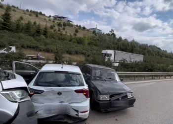 Bursa’da otobanda zincirleme kaza