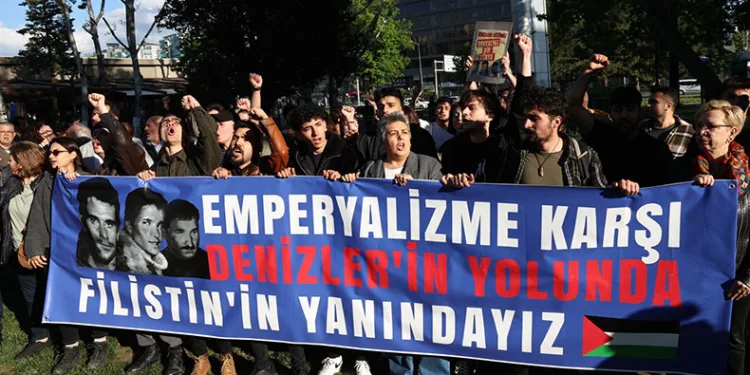 Nilüfer’de “Üç Fidan”a duygu dolu anma