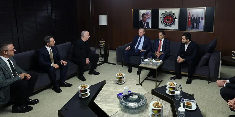 Türk Metal Sendikası’na taziye ziyareti