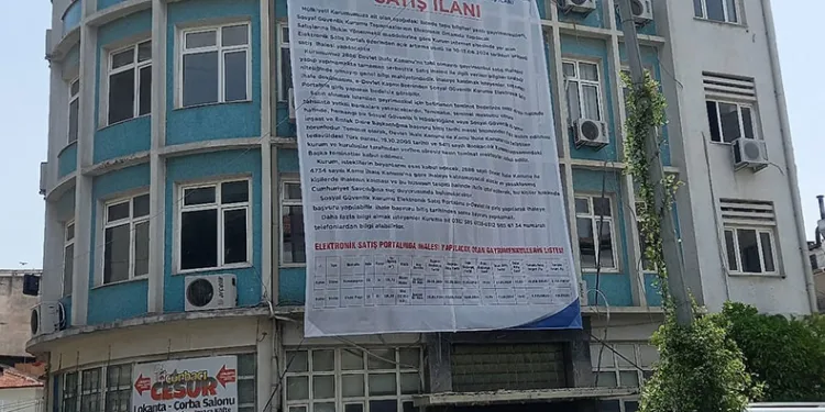 SGK’nın eski binası satılığa çıkartıldı