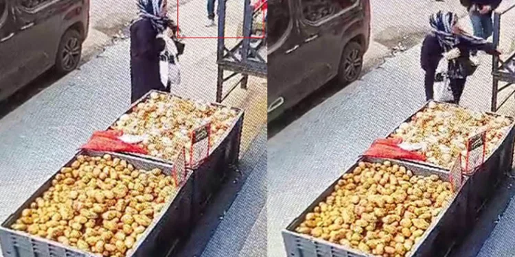 Esenyurt’ta alışveriş yapan çifte silahlı saldırı