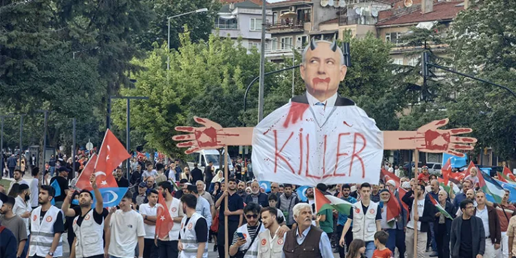 İnegöl’de Gazze için yürüyüş düzenlendi