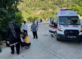 Bisikletten düşen çocuk yaralandı