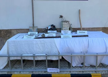 Kazdıkları çukurda yakalandılar