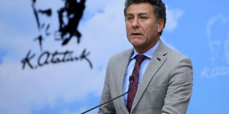 Orhan Sarıbal: Sınıf ayrıştırması körükleniyor