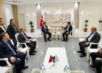 İmamoğlu’ndan Özer’e tebrik ziyareti