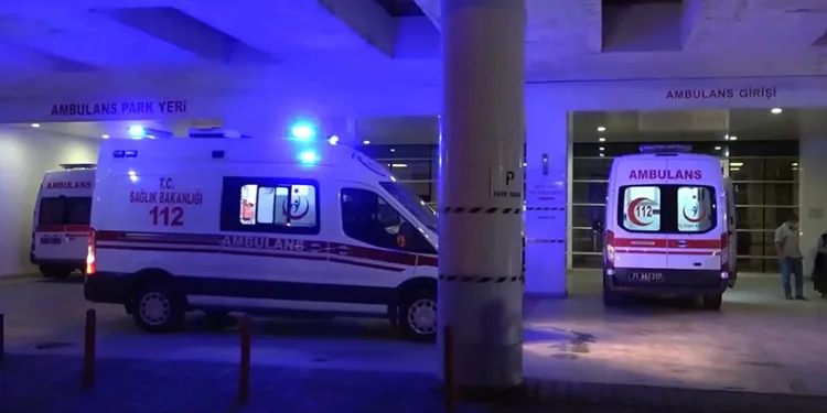 Evinde yasak aşk kaçamağı yapan kadın, kocasına yakalandı