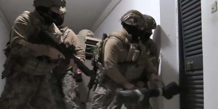 Mersin’de kara para operasyonu: 8 gözaltı