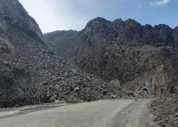 Artvin-Erzurum karayolu heyelan nedeniyle kapandı