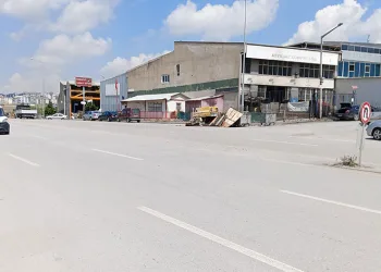 Alkollü sürücü kaza yaptı, eşi üstlenmeye çalıştı