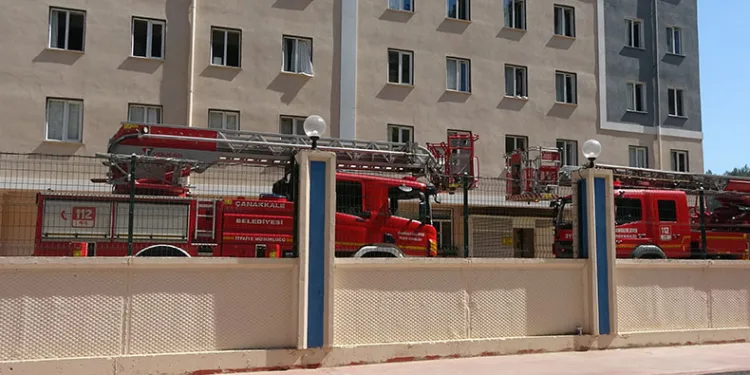 Çanakkale’de kız öğrenci yurdunda korkutan yangın