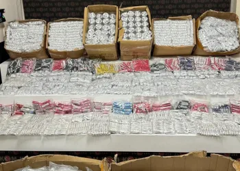 Polis kaçak elektronik ürünlerde ele geçirdi