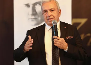 Başkan Özdemir’den muhtarlara ‘eşit hizmet’ sözü