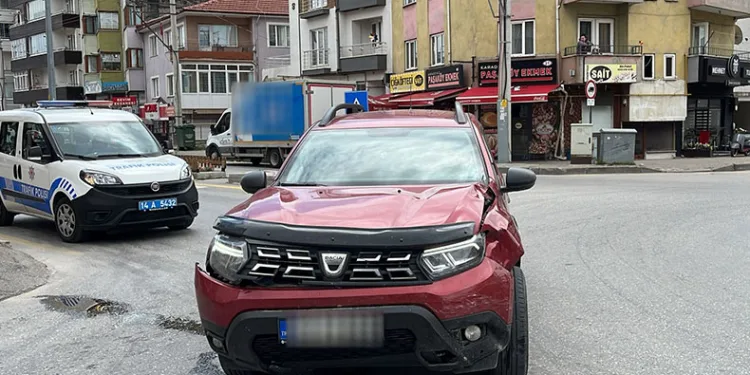Cip ile hafif ticari araç çarpıştı