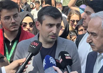 Selçuk Bayraktar enkaz arama çalışmalarını anlattı