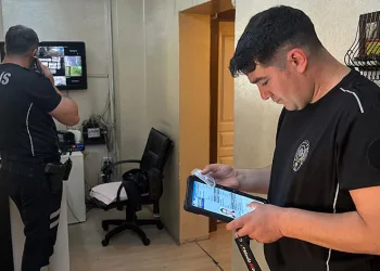 Bursa’da masaj salonlarına şok baskın