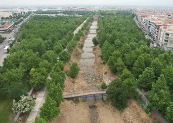 Irlamaz Deresi yıllar sonra temizleniyor