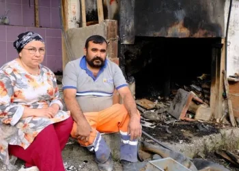 7 yıl önce elleriyle yaptıkları ev kül oldu