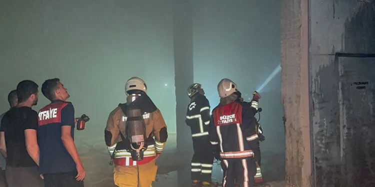 Düzce’de parke atölyesinde yangın