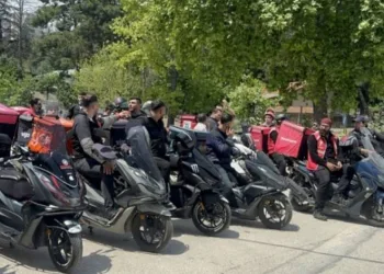 Bursa’da motokuryeler kontak kapattı