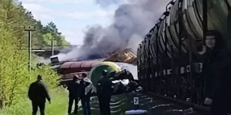 Rusya’da yük treni raydan çıktı