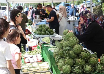 Enginarlı tatlılar festivale damga vurdu