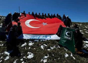 Palandöken’e 19 Mayıs tırmanışı