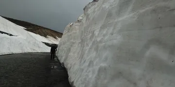 Kar kalınlığı 5 metreyi buluyor