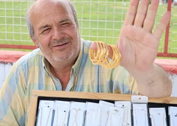 Yükselen altın fiyatları işportacılara yaradı