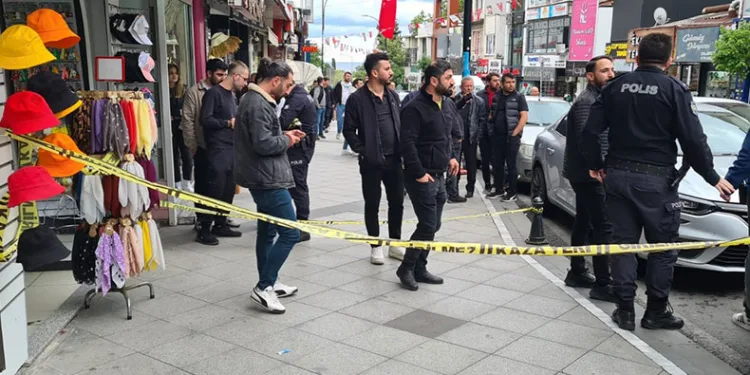 Öfkeli kadından hemcinsine silahlı saldırı