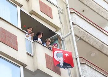 19 Mayıs coşkusu sokaklara taştı
