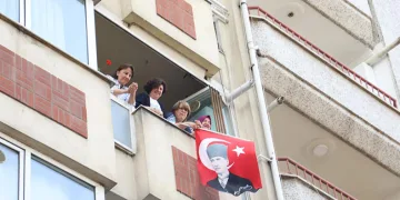 19 Mayıs coşkusu sokaklara taştı