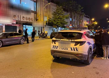 Esenyurt’ta “yan baktın” kavgası kamerada