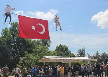 BUÜ’de öğrenciler hünerlerini sergiledi