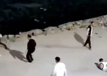 Mendirekte gençler birbirine girdi