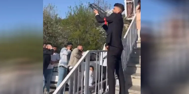 Düğünde havaya ateş açan damat yakalandı