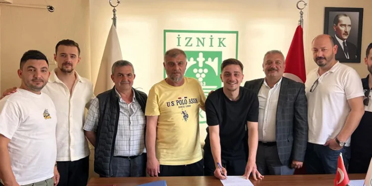 İznikspor transfere hızlı başladı