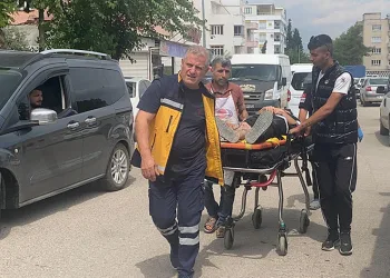Elektrikli bisiklet devrildi: 1 yaralı