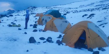 Ağrı Dağı kadın dağcılara geçit vermedi