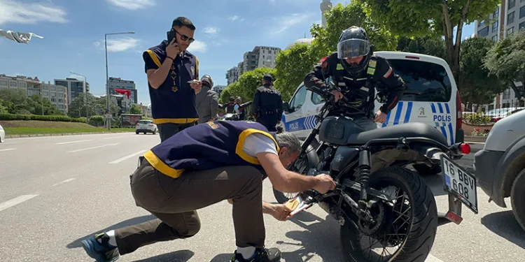 Bursa’da eş zamanlı ‘Kapan-1’ uygulaması