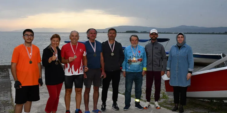 İznik’te anlamlı triatlon