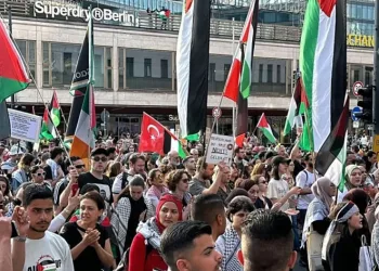 Berlin’de Filistin’e destek yürüyüşü