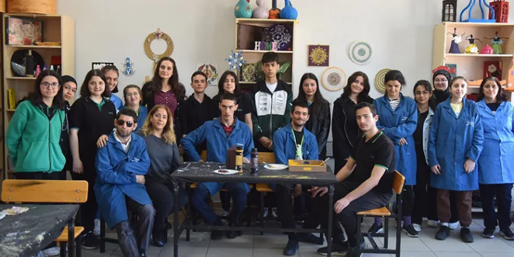 İyilik engelleri aşıyor