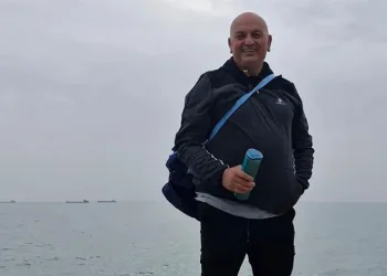 Denize girdikten sonra kalp krizi geçiren sağlık çalışanına veda