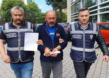 Kayınbiraderini bıçaklayıp hastaneye götürdü