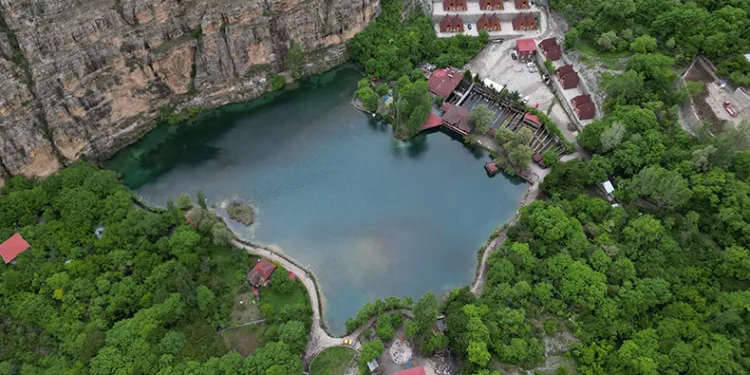 Yedi Göller turistleri büyülüyor