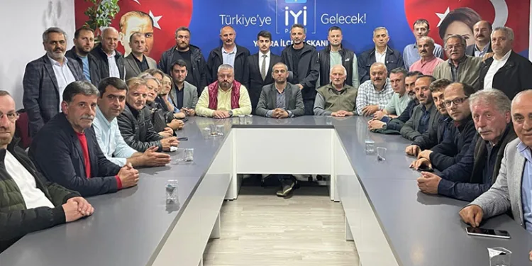 Trabzon’da İYİ Parti Yomra Teşkilatı da istifa etti